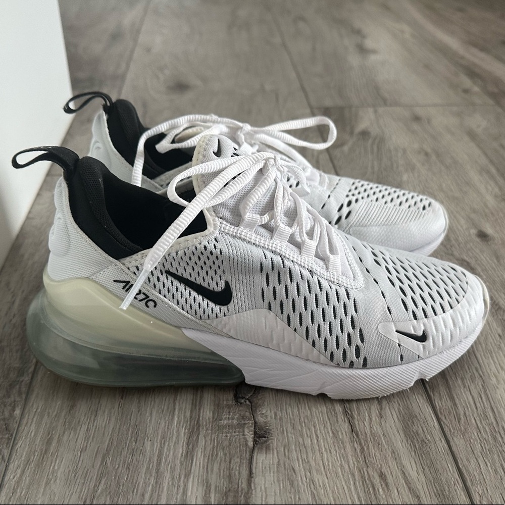 Nike Air Max 270s Women’s